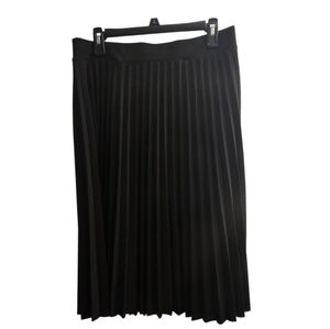Ashley Blue Classic Black A-Line Midi Pleated Skirt. XL